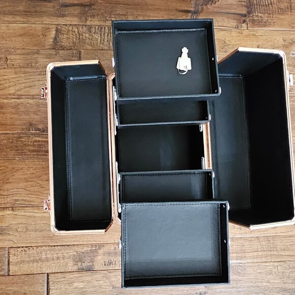 Bella Lash Beauty Box Ivory Rose Gold With Lock And Keys New Condition - Picture 6 of 11